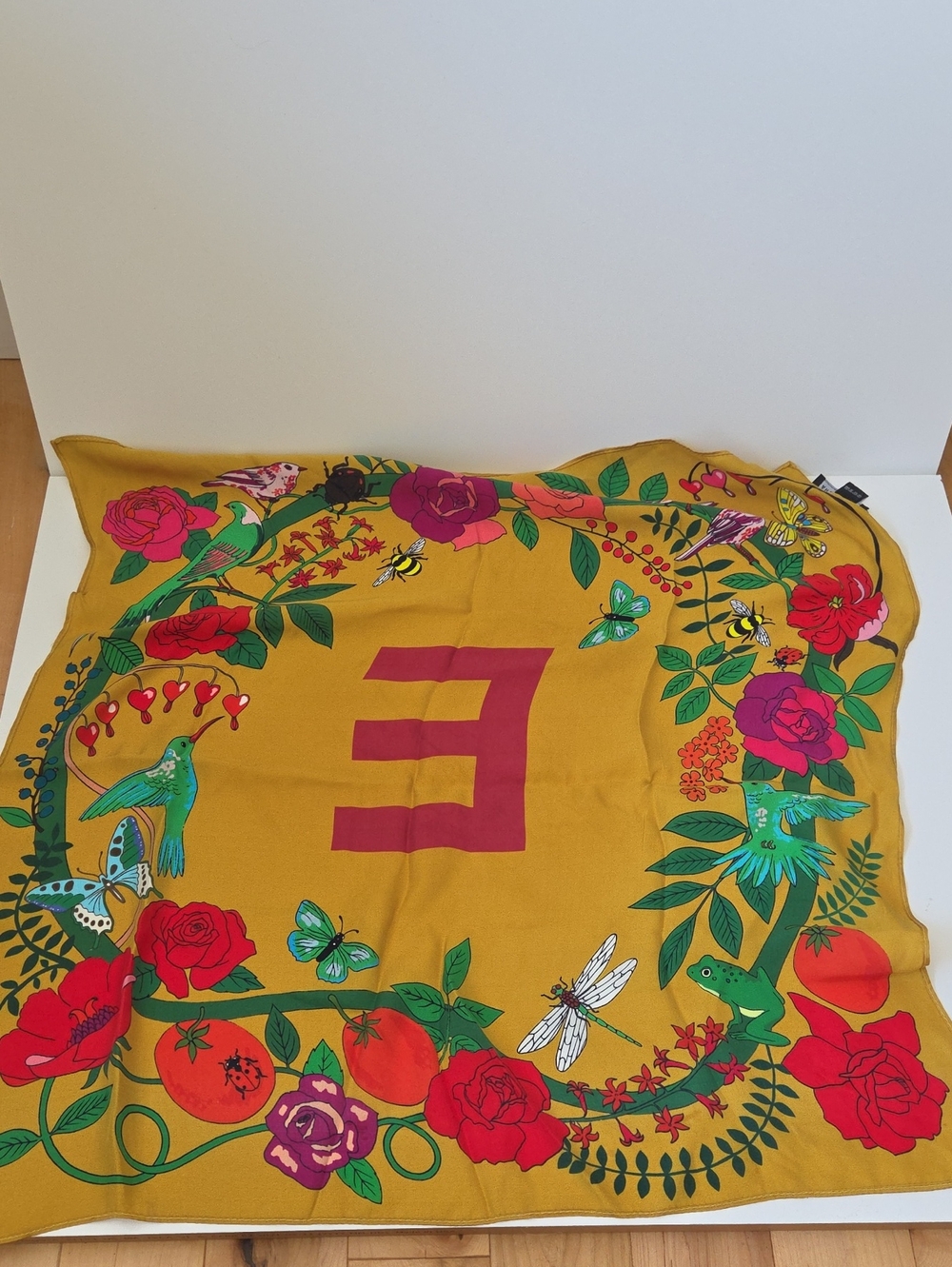 Antropologie Karen Mabon Yellow Floral Monogram E Silk Square Scarf 25x25 - Picture 4 of 5